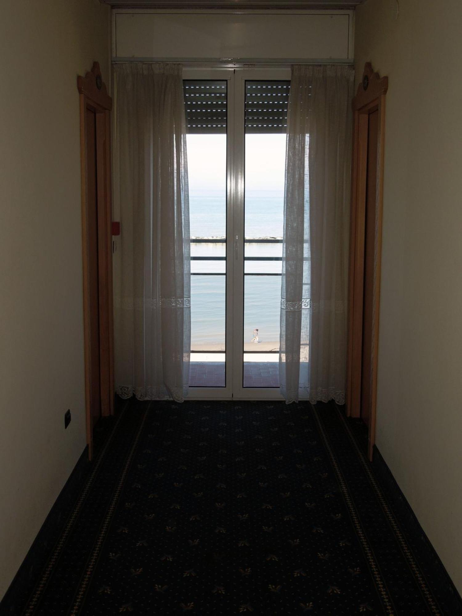 Hotel Mondial Bellaria-Igea Marina Exterior foto