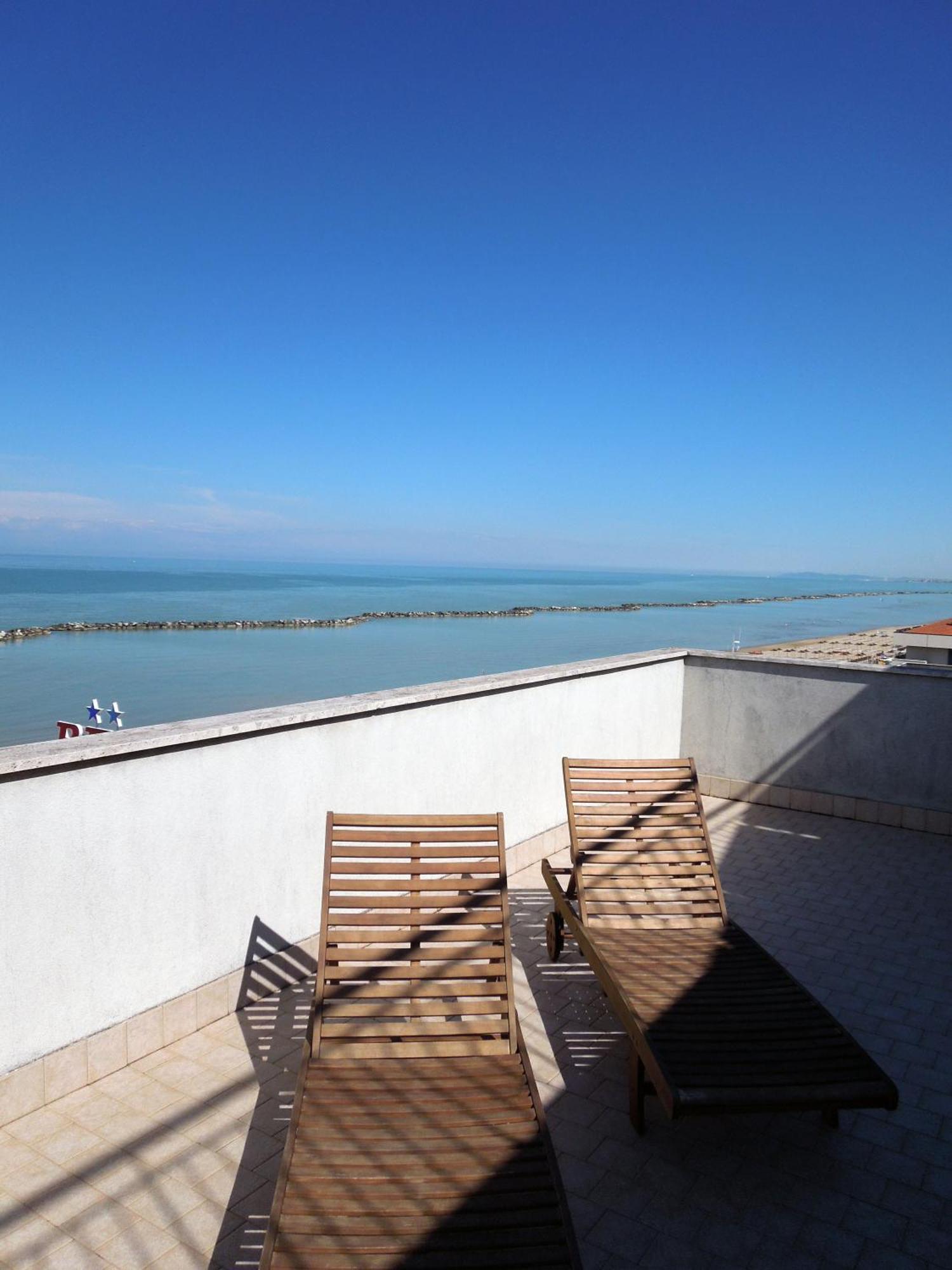 Hotel Mondial Bellaria-Igea Marina Exterior foto